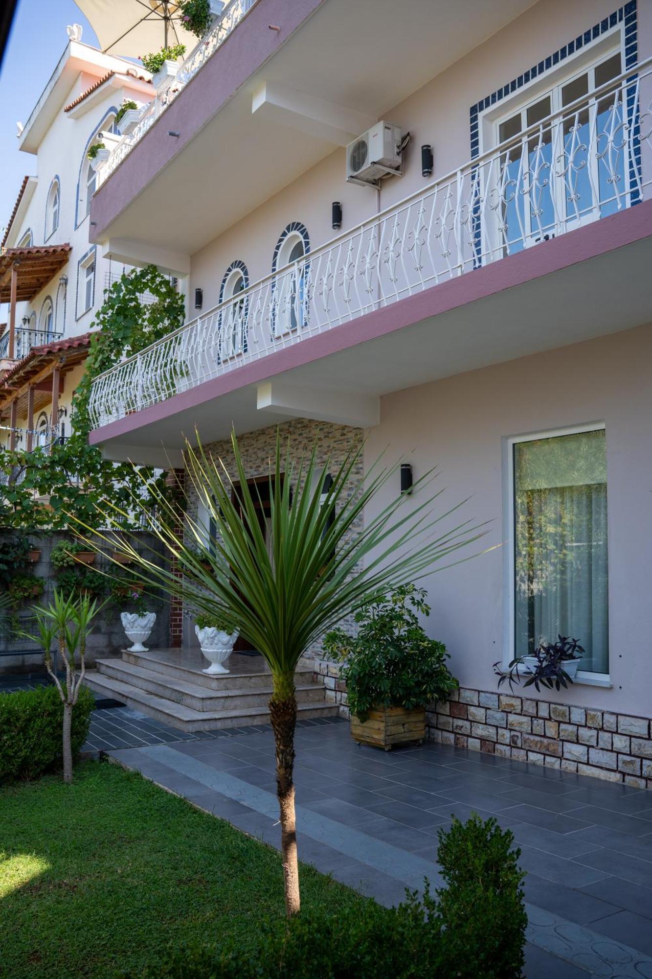 Alesio Guest House Krujë Eksteriør bilde
