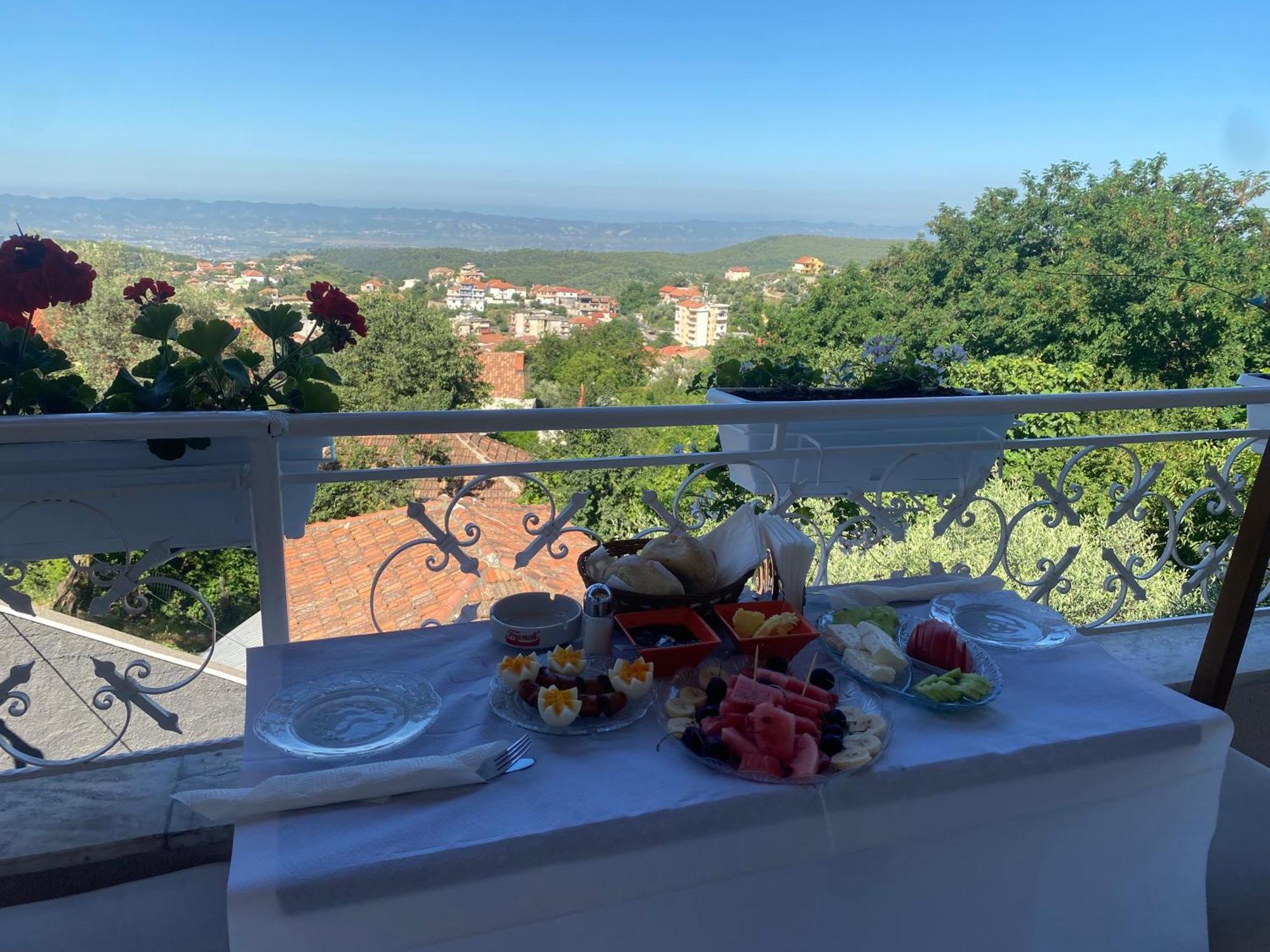 Alesio Guest House Krujë Eksteriør bilde