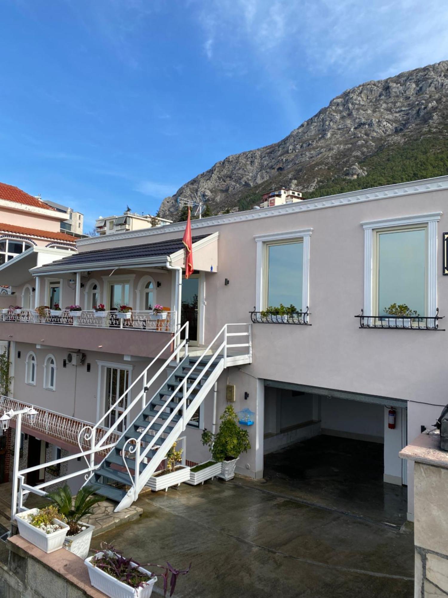 Alesio Guest House Krujë Eksteriør bilde